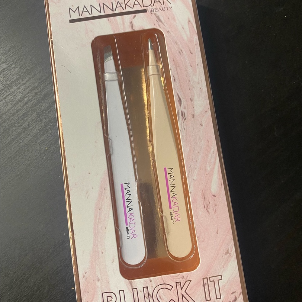 Mannakadar Tweezing Set